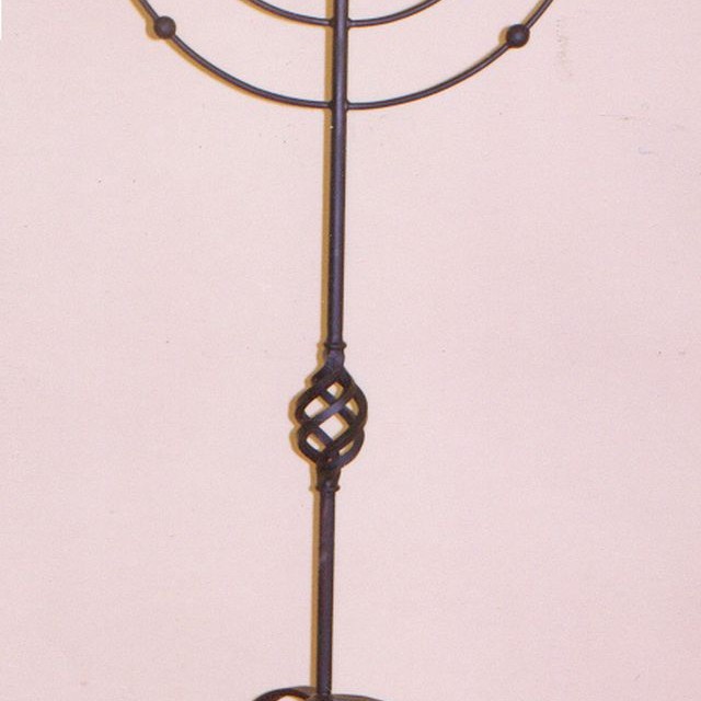 Свещник 32108